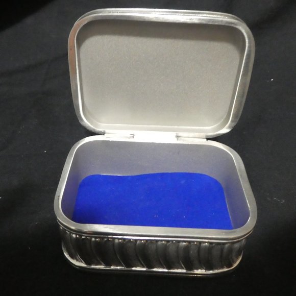 ROYAL SELANGOR | Floral Storage Chest | Pewter | Vintage - Picture 2 of 13